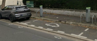 Borne de recharge électrique Avenue Paul Doumer (limite Nanterre)