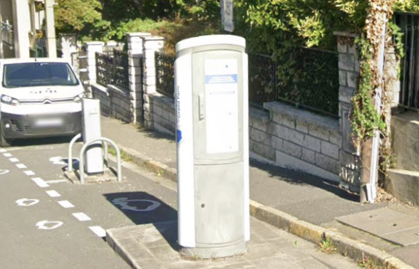 Borne de recharge électrique Rue Charles Drot