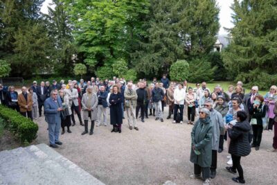 Agrandir l'image 7 sur 64, fenêtre modale