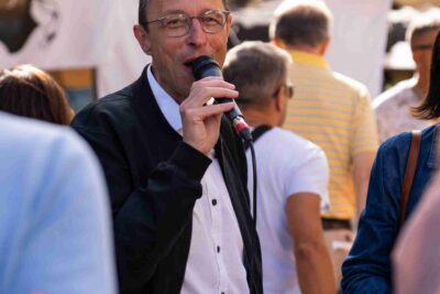 Agrandir l'image 16 sur 132, fenêtre modale